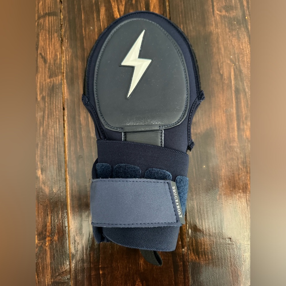 Youth Bruce Bolt Protective Series Sliding Mitt- Navy Blue- EUC!